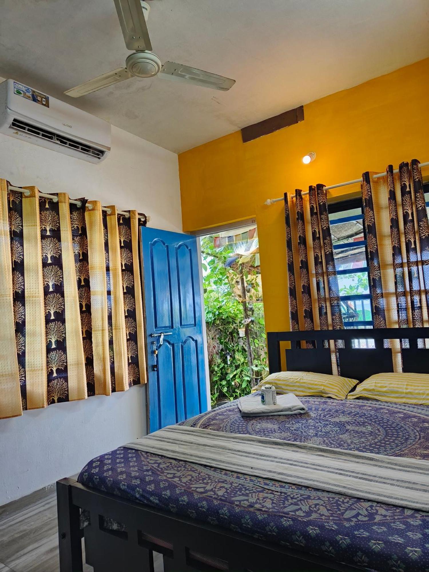 Peace And Love Beach Homestay Alappuzha Экстерьер фото