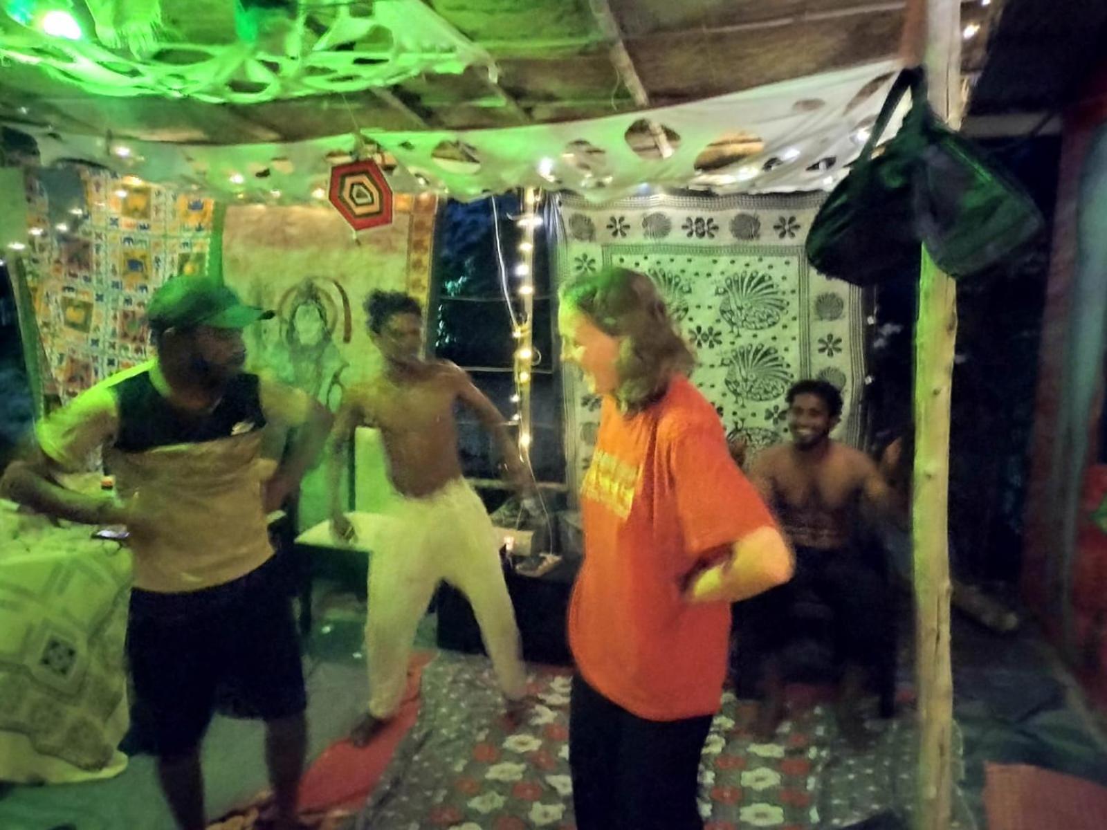 Peace And Love Beach Homestay Alappuzha Экстерьер фото